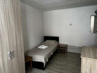 Гостиница Базилик Елец Стандартный трехместный номер-3